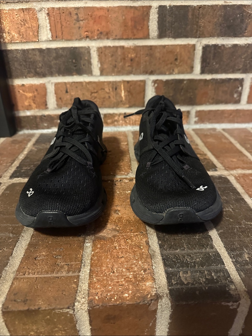 On Running Women's Black Cloud X size 8.5 - Picture 2 of 7
